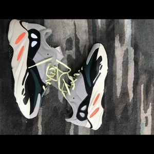 Yeezy waverunner 700